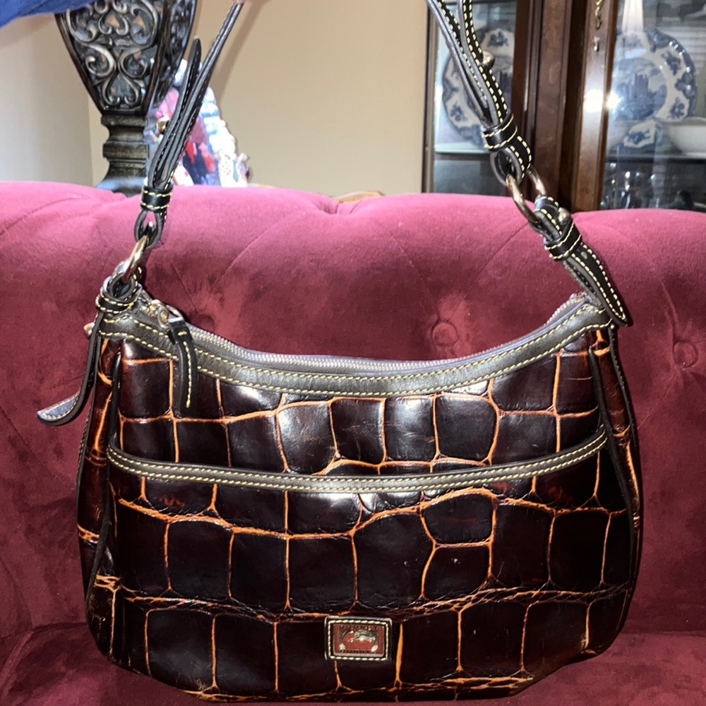 DOONEY & BOURKE CROC EMBOSSED LEATHER SHOULDER BAG